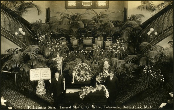 Lying in state.  Funeral Mrs. E. G. White, Tabernacle, Battle Creek, Mich.