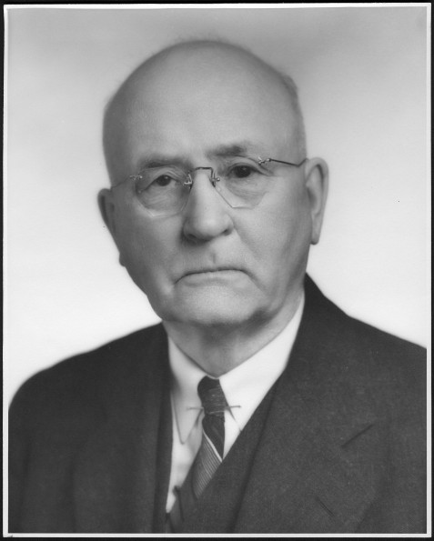 Edward A. Sutherland portrait taken around the 1940s