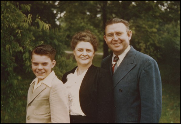 Unknown members of the Sutherland family