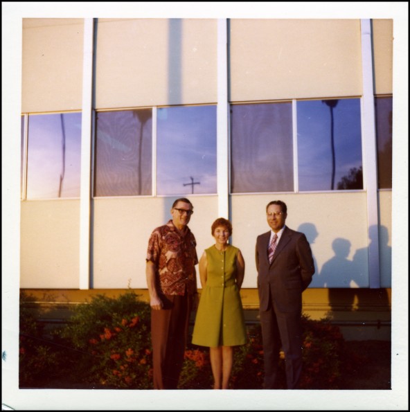 Arthur Mazat, Jeanne Christiansen, and Henry Nelson in front of Pacific Press building