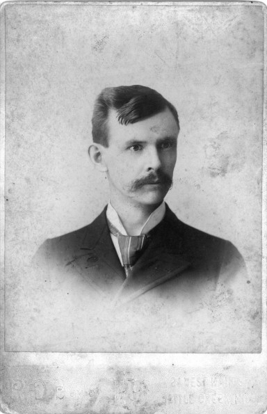 Charles Melville Andrews