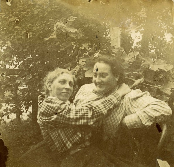 Ada Seatell Somerset with unknown friend