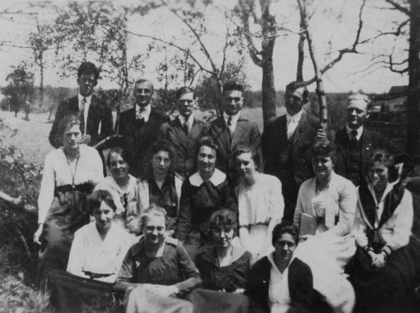 Mount Vernon Academy student group, 19teens