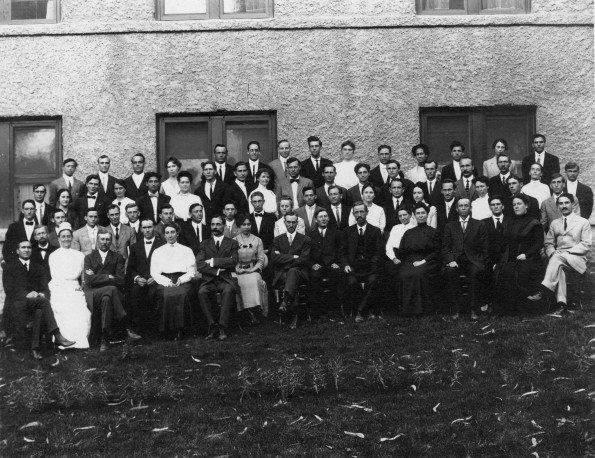College of Medical Evangelists faculty and students, 1912 and 1913