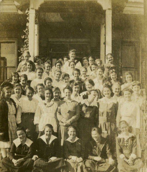 Mount Vernon Academy group of young women