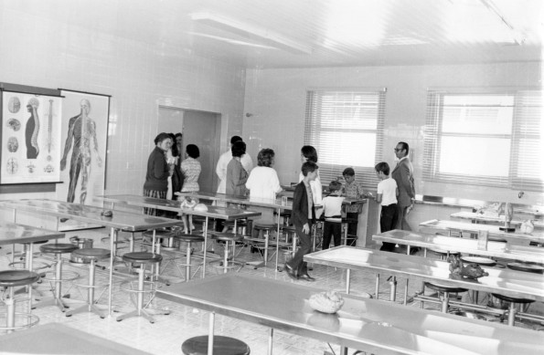 Brazil College School of Nursing Department of Anatomy classroom, 1970s
