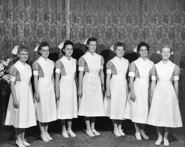 College of Medical Evangelists School of Nursing students, 1940s