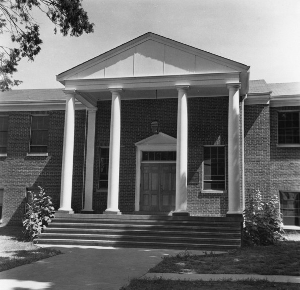Oakwood College H. E. Ford Science Hall completed and dedicated in 1954