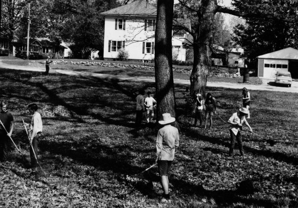 Andrews University Elementary Junior High students volunteer in the clean-up project