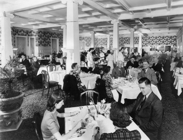 Battle Creek Sanitarium smaller dining room, 1930s