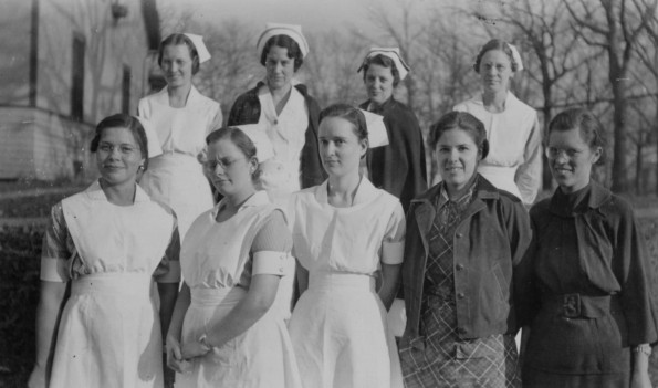 Hinsdale Sanitarium and Hospital nursing class, 1930s