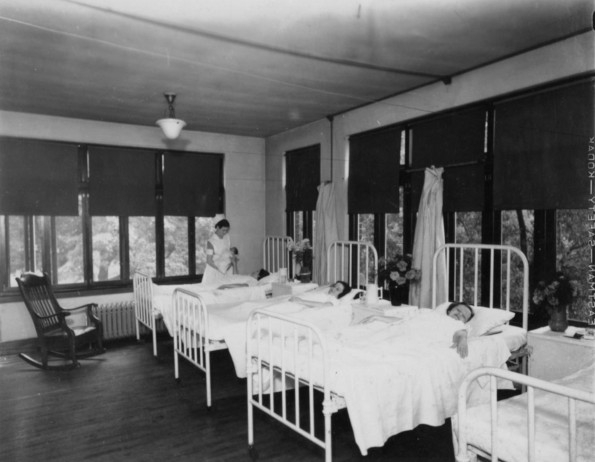 Hinsdale Sanitarium and Hospital patient ward