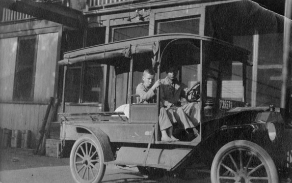 Hinsdale Sanitarium and Hospital delivery truck from the 1900s
