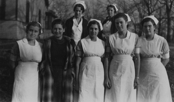 Hinsdale Sanitarium and Hospital nursing class, 1930s
