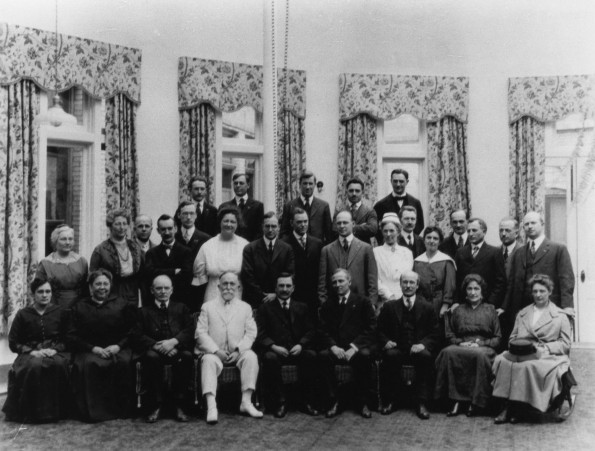 Battle Creek Sanitarium medical staff with Dr. Kellogg