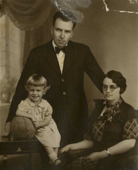 Ellis R. Maas and family