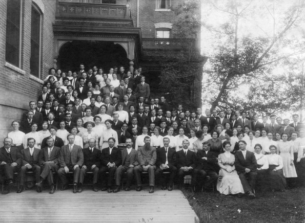 Walla Walla College faculty and students, 1912