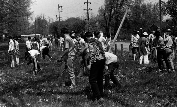 Andrews University Elementary Junior High students volunteer in the clean-up project