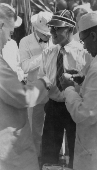 Hinsdale Sanitarium and Hospital staff participate in a parade