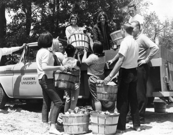 Andrews Academy students volunteer in the clean-up project