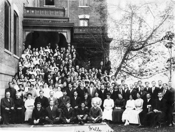 Walla Walla College faculty and students, 1912-1913