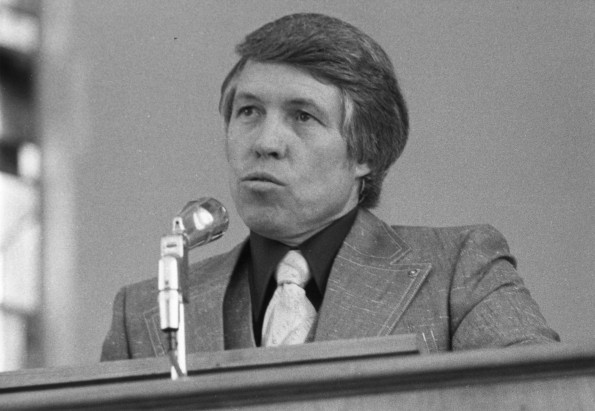 Donald G Prior speaking at the Andrews University Theological Seminary Chapel.
