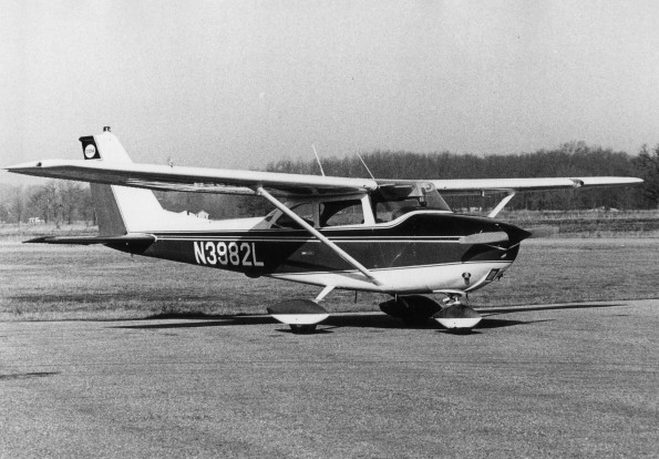 Andrews University purchased a new flight training plane for training avaition students