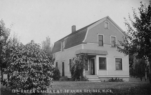 Emmanuel Missionary College Faculty Homes (Green Gables)