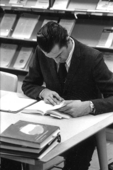 Andrews University James White Library (Interior)