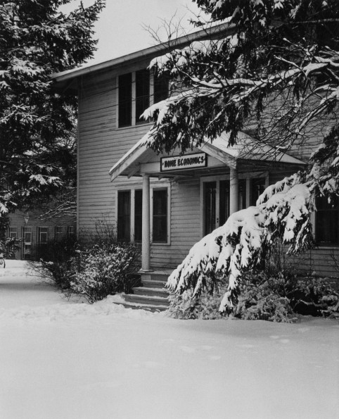 Emmanuel Missionary College Home Economics Building (Campus Hall)