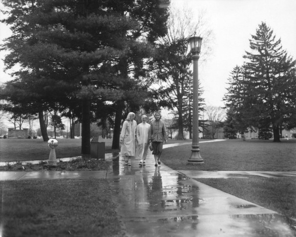 Emmanuel Missionary College Campus Scenes (Mirrored Ball) (Lamp)