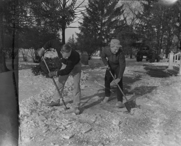 Emmanuel Missionary College Campus Scenes (Winter)