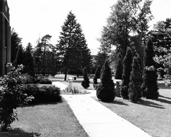 Emmanuel Missionary College Campus Scenes (Mirrored Ball)