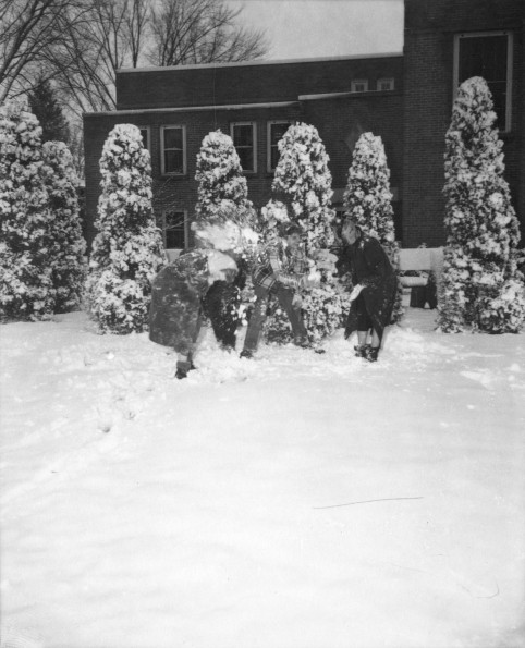 Emmanuel Missionary College Campus Scenes (Winter)