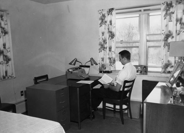 Andrews University Garland Apartments (Interior)