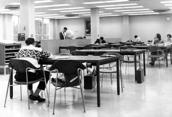Andrews University James White Library (Interior)