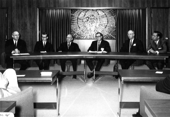 Discussion on financial donations to Andrews University at Andrews University Homecoming