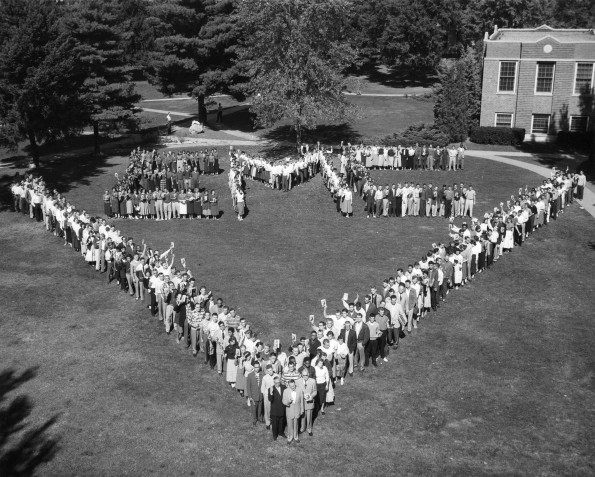[Emmanuel Missionary College students and faculty after ingathering]