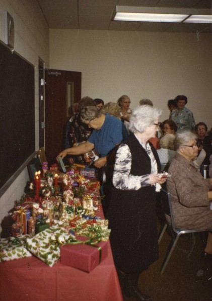 [Senior citizens Christmas party in 1980]