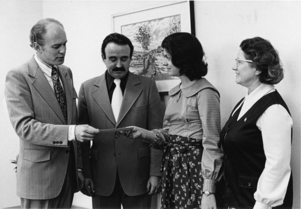 [Presentation of an Altrusa International grant check to an Andrews University international student]