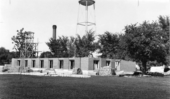 [Construction of Griggs Hall, location of the new library at Emmanuel Missionary College]