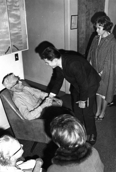 [Andrews University's Sunshine Band visits Carson's Convalescent Home]