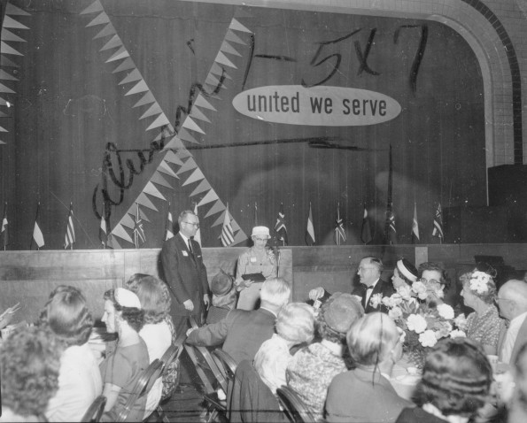 Presentation at the Andrews University alumni Homecoming banquet, 1960
