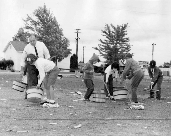 [Children picking up trash with Anthony Castelbuono]