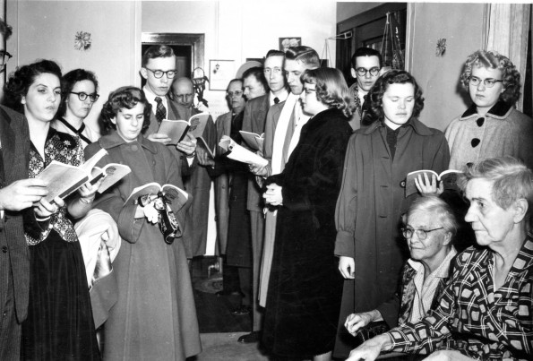 [Andrews University students visit a nursing home]