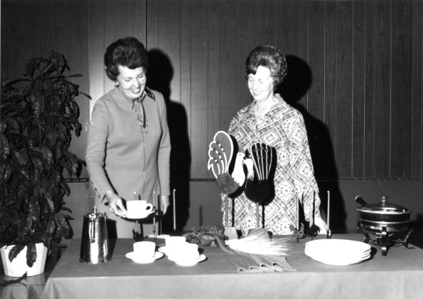 [Home decor display]