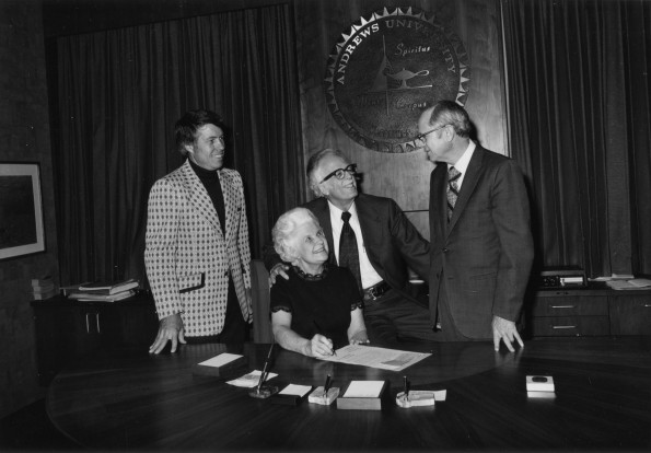 [Horace and Dorothy Shaw donate a scholarship to Andrews University]