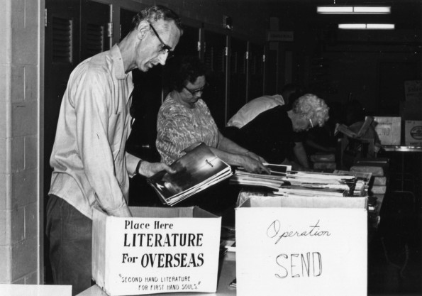 [People volunteering for Operation Send at Pioneer Memorial Church]