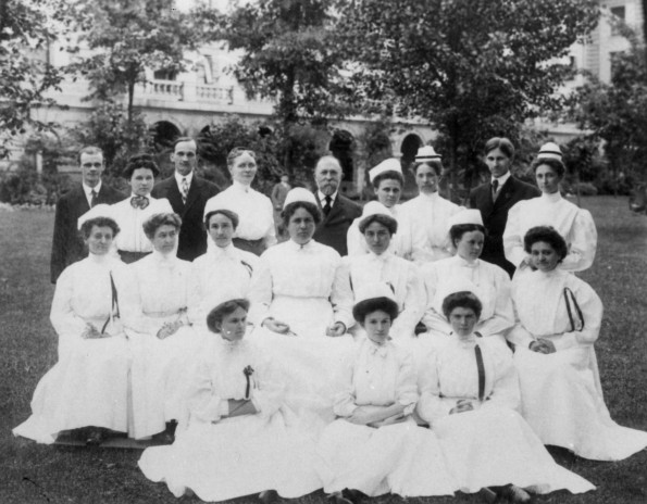 Battle Creek Sanitarium nurses and staff with Dr. Kellogg