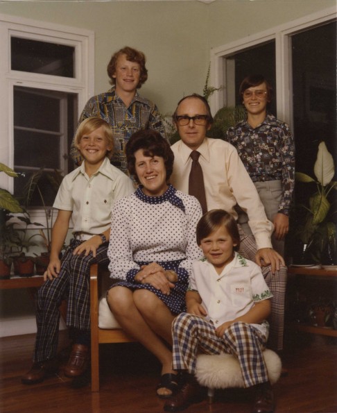 Alex and Beverley Currie and family